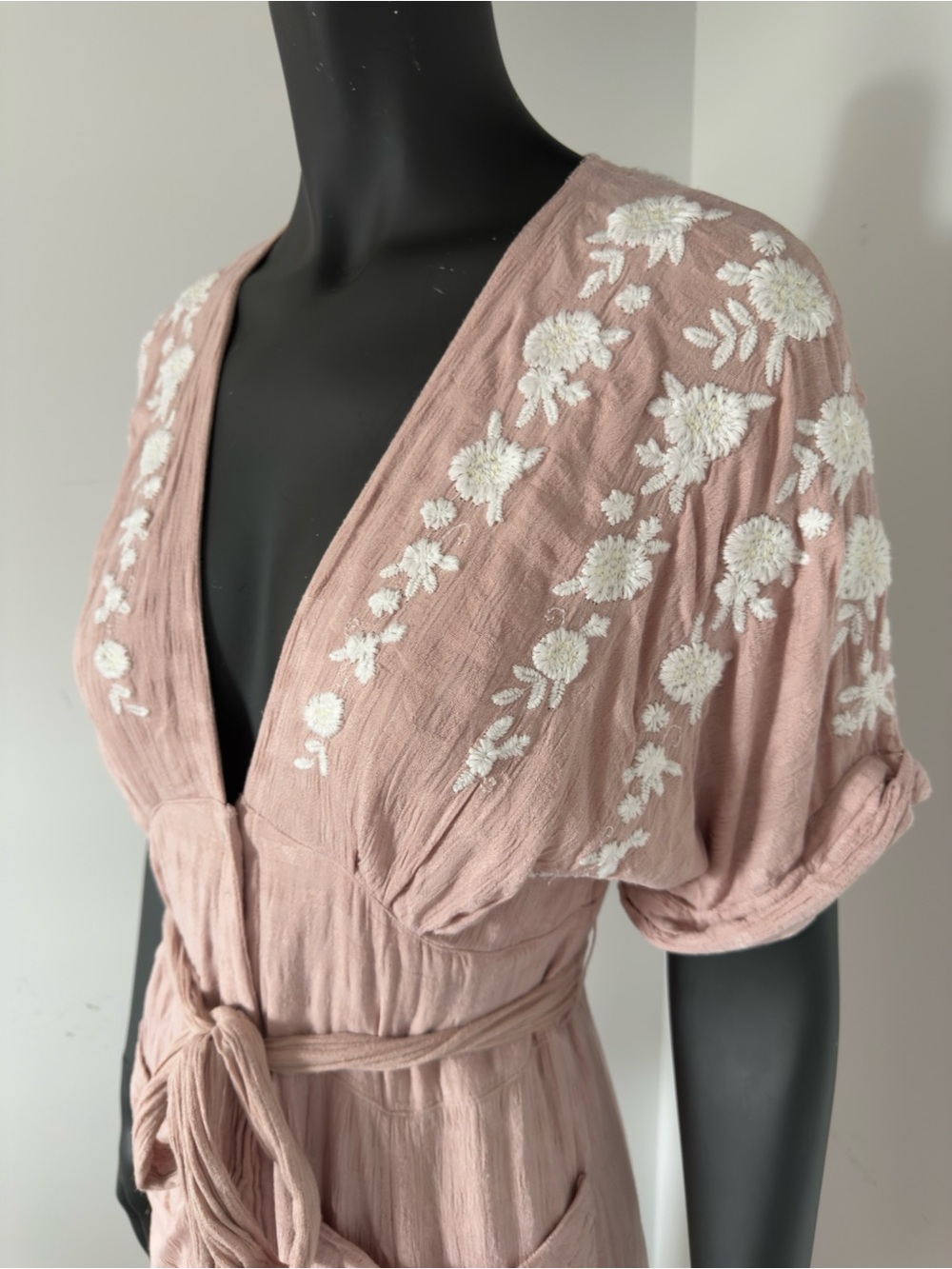 384. Free People "Love to Love You" midi dress Embroidered Button-Front Dress - Picture 6 of 10